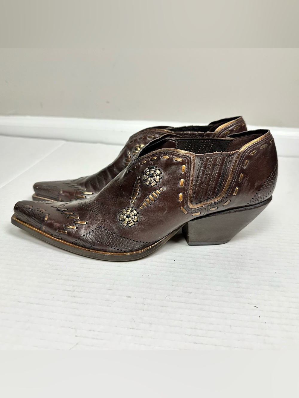 BCBGirls Brown Gold Leather Low Heel Cowgirl Western  Ankle Boots Size 9.0 B